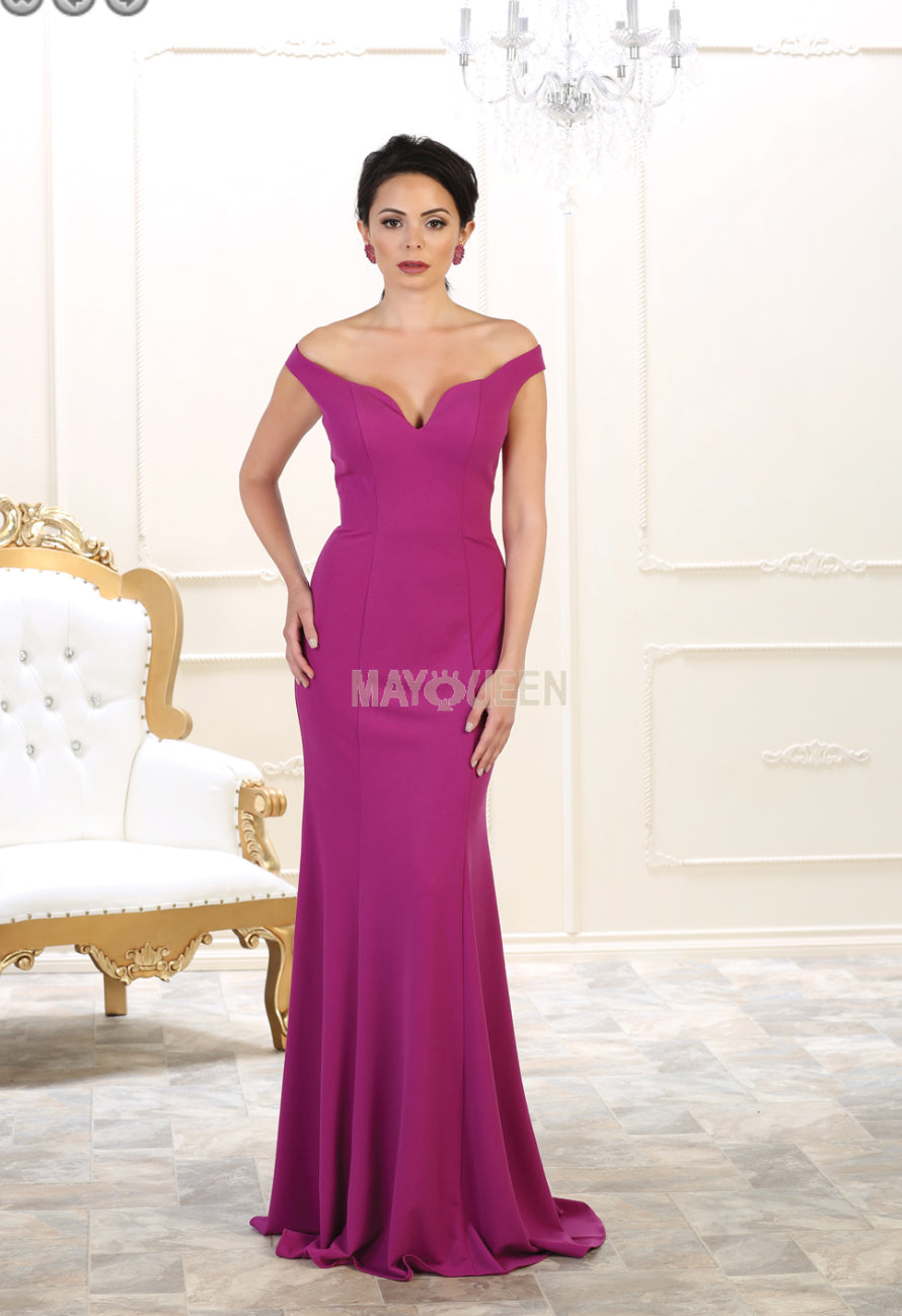 Isabelle Gown: Where Classic Design Meets Contemporary Flair