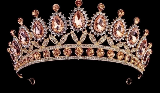 Moonlit Enchantment: Silver Filigree Tiara with Pearl Accents