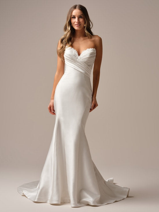 Ivory Dream - Classic Elegance Wedding Gown