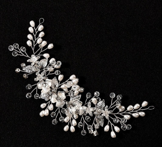 The Florentine: A Bloom of Pearls and Petals
