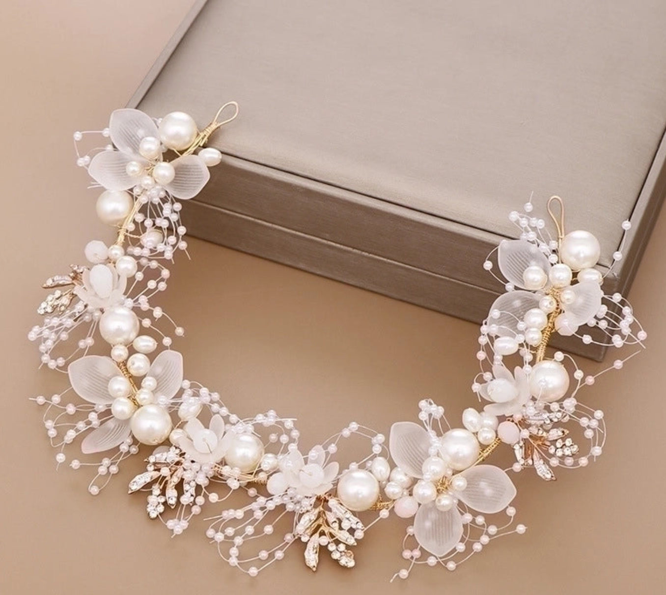 Aurelia: The Crown of Celestial Pearls