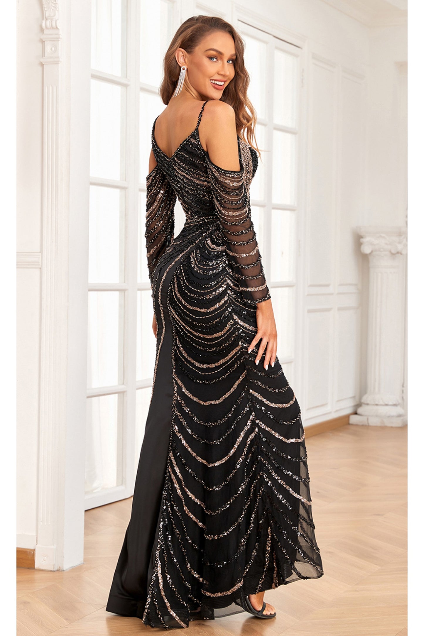 The Obsidian Hourglass: A Study in Black Elegance